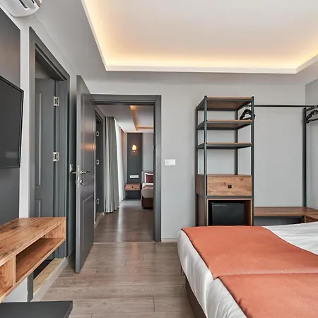 Lavia Lara Hotel