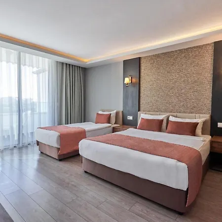 Lavia Lara 5*