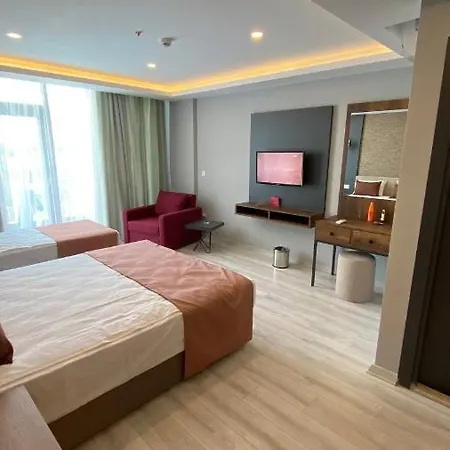 Lavia Lara 5*