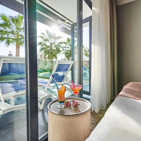 Lavia Lara 5* Antalia